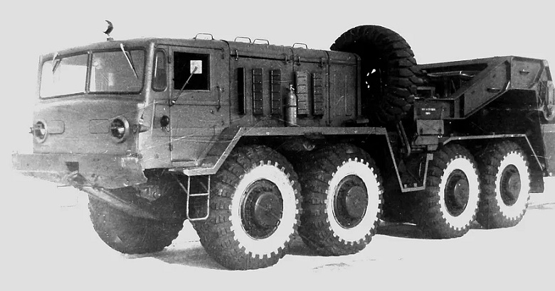МАЗ-537Д