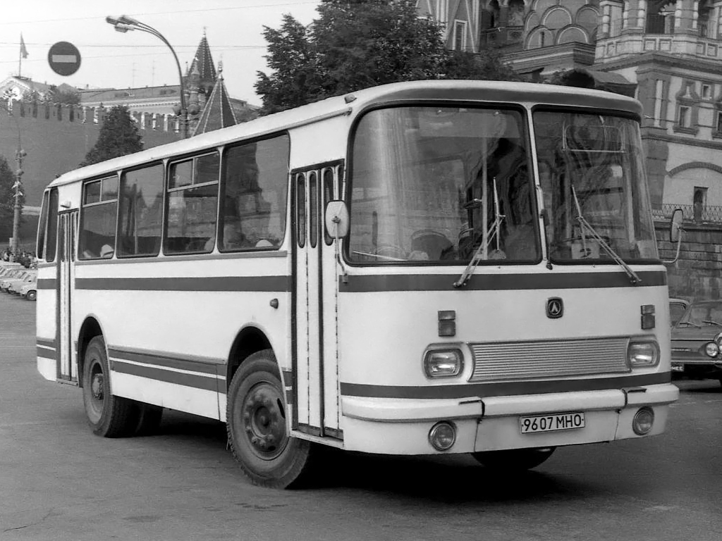 Советские номера автобусов. ЛАЗ 695н. ЛАЗ 695 СССР. ЛАЗ-695 автобус. ЛАЗ-695 турист.
